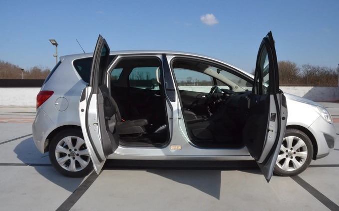 Opel Meriva cena 24900 przebieg: 181000, rok produkcji 2013 z Zabrze małe 466